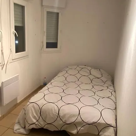 Magnifique T1 Bis Entierement Climatise Sur Le Port De Plaisance Apartmán